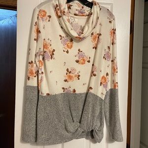 Maurices  top size large